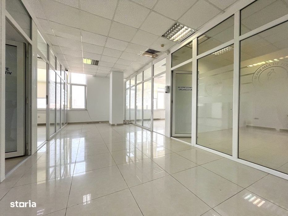 Spatiu de birouri / Cladire noua/ paza