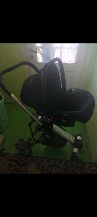 Количка три в едно