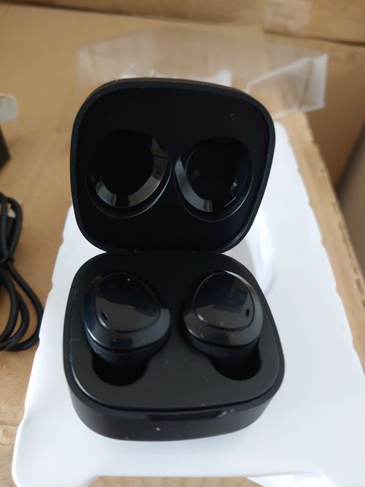 Bluetooth слушалки Grundig