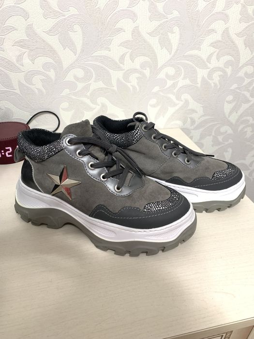 Осенние кроссовки