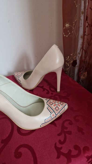 Pantofi piele marimea 37