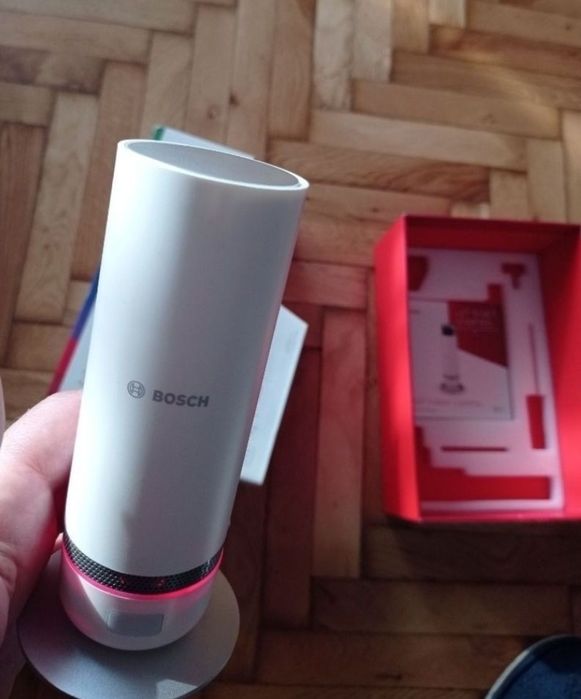 Camera Smart Bosch 

Se vinde ca defect (nu iese din baza) pentru cine