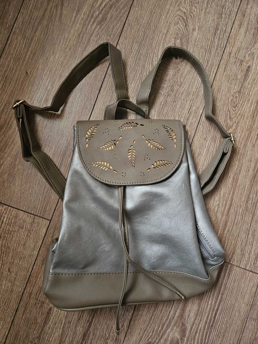 Чанти и колани. Някой нови ,други малко  ползвани.