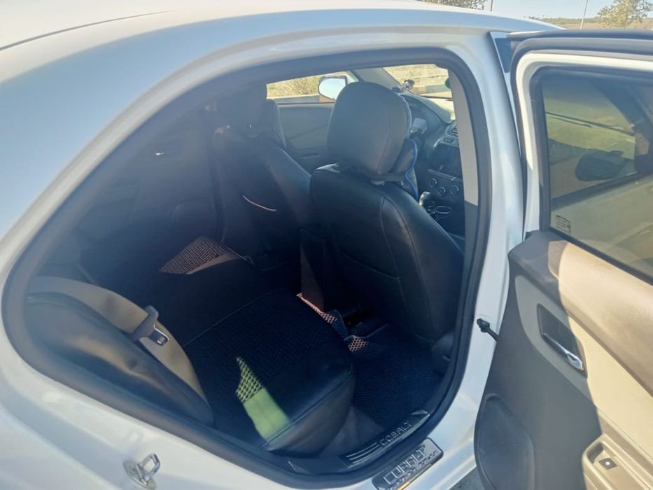 Машина шефролет 2022 года