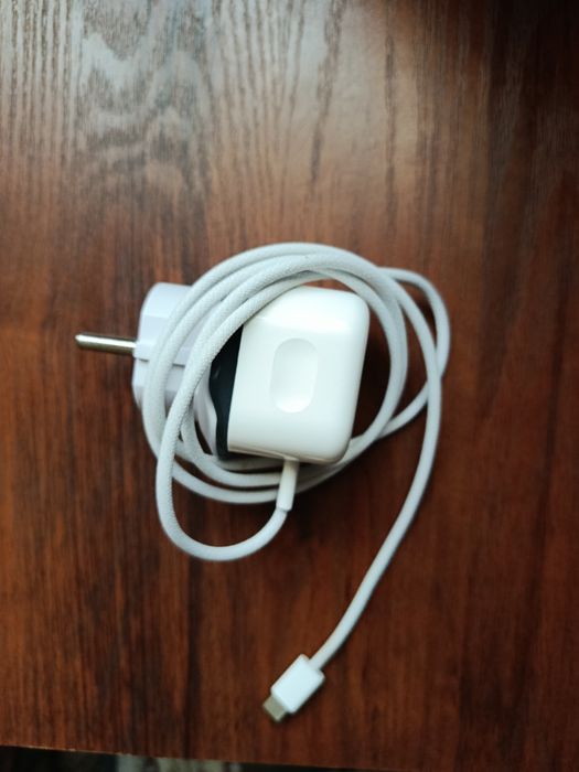 iPhone zaryadchiq