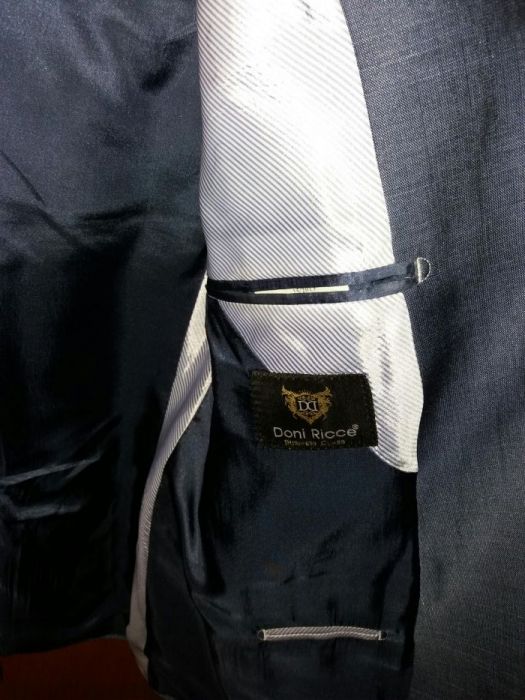 Продам мужской  костюм.