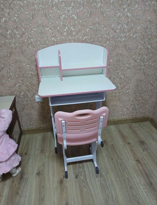 Эргономичный набор стол и стул для ребёнка