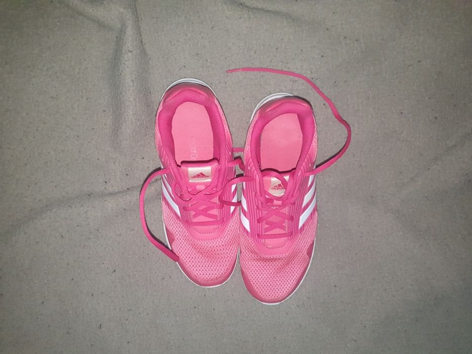 Adidași ADIDAS 39,5 pret 79 ron
