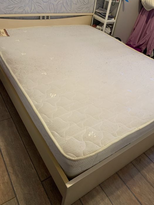 Кровать двухспальная