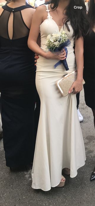 Продавам балната си рокля