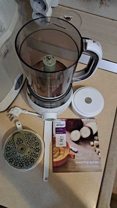 Aparat 4in1 Philips-AVENT SCF885/01 pentru prepararea hranei bebelusil