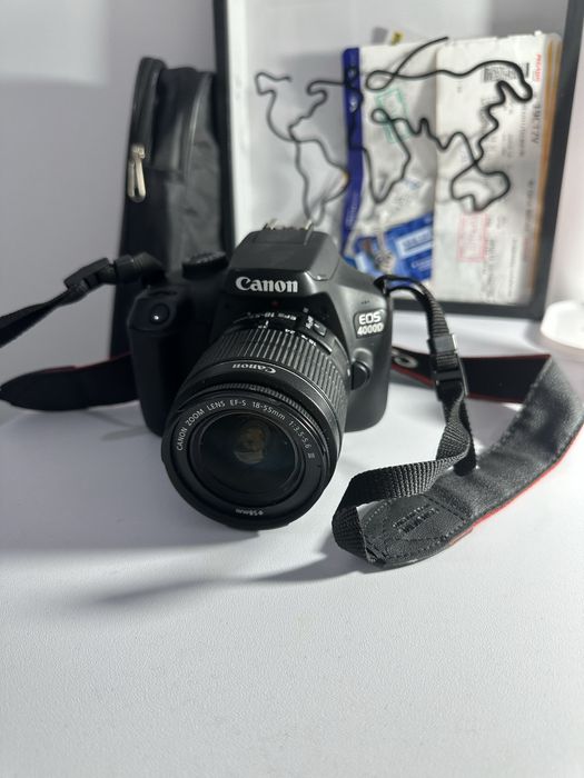 Продам камеру Canon 4000D