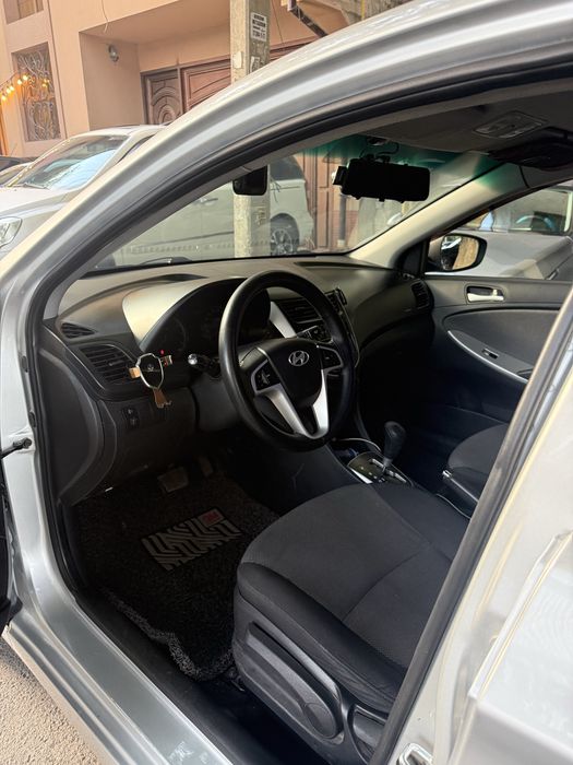 Hyundai accent avtomat 2011