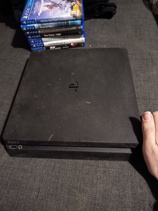 PlayStation 4/Плейстейшън 4