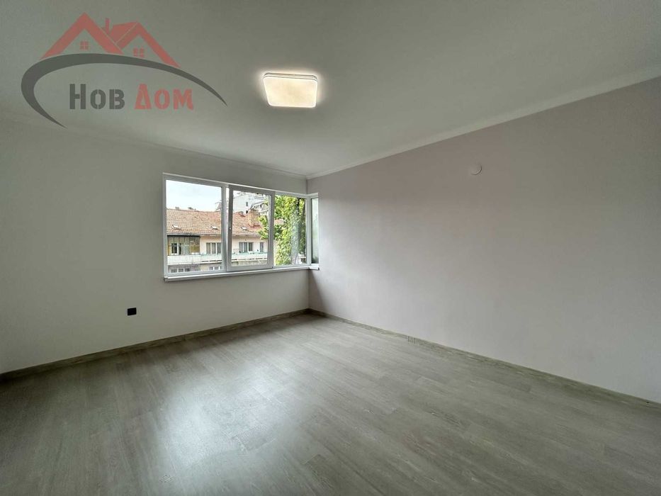 Продава се Тристаен апартамент в Велико Търново, Център - 118 кв.м за 1339 €/кв.м - Снимка #5