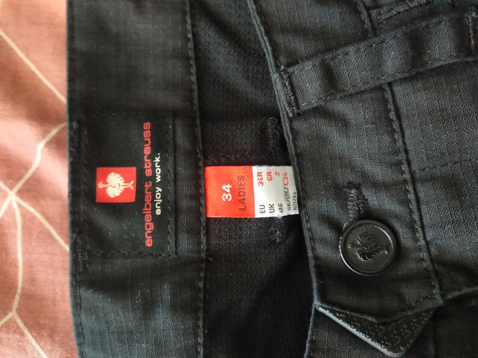 Vând pantaloni ELGEBERT STRAUSS mărimea 34