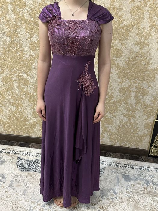 Платье вечернее