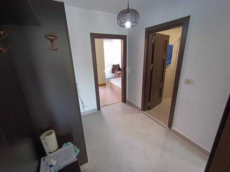 Дава се под наем Тристаен апартамент в Бургас, Център - 86 кв.м за 612 € - Снимка #3