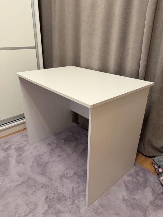 Письменный стол белый