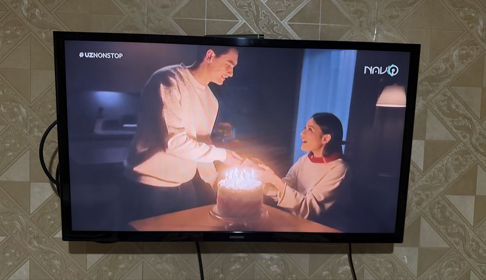 Samsung 32 tv sotiladi