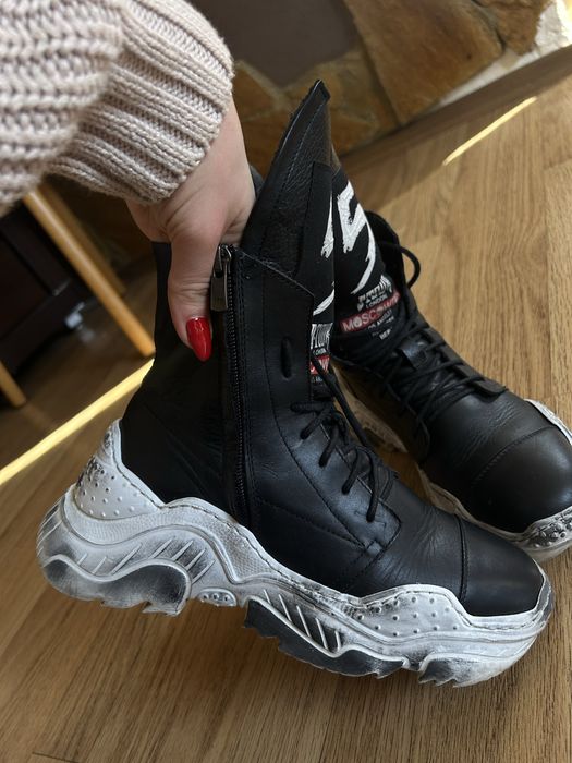 Дамски боти от естествена кожа , като нови