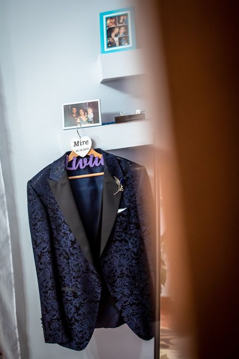 Vand  costum de ginere masura 48 ( 60-65 kg)