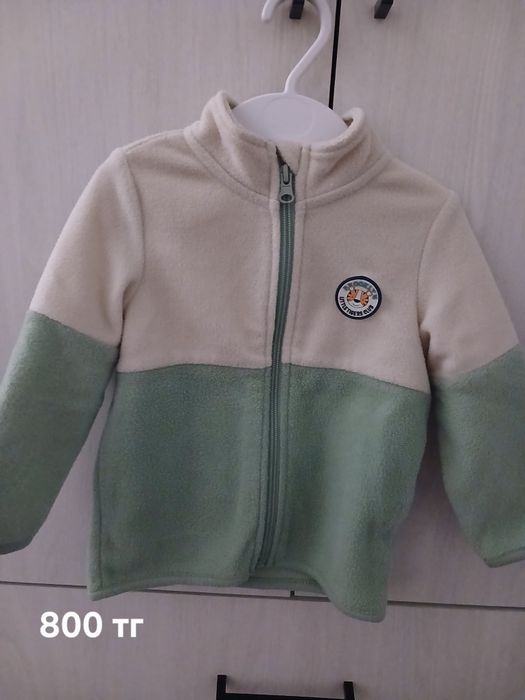 Продам детские вещи