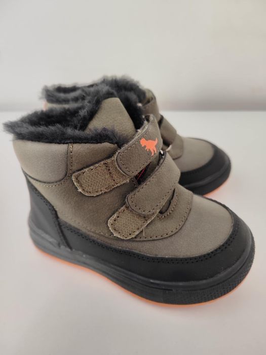 Детски обувки маратонки и боти