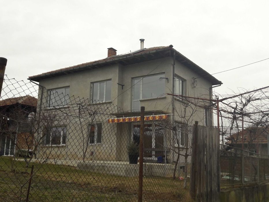 Сенник за голяма тераса