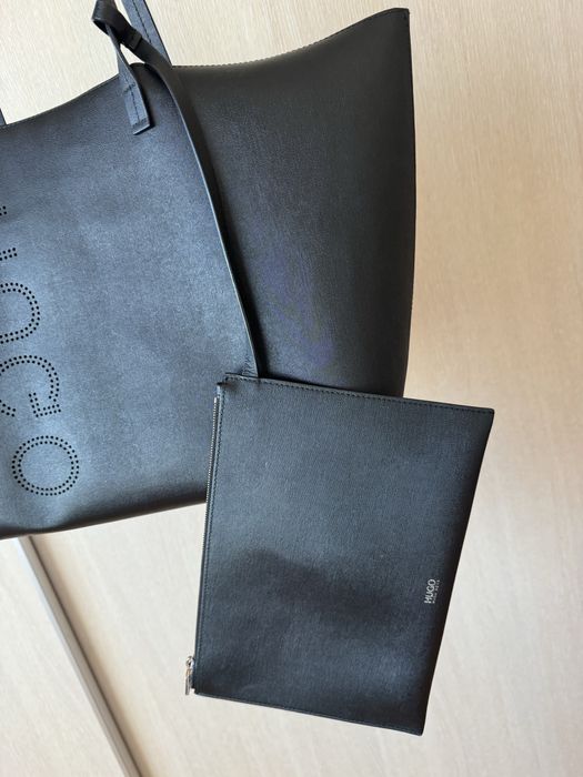 Чанта  черна кожа  hugo