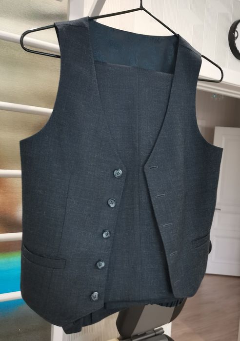 Костюм тройка на подростка