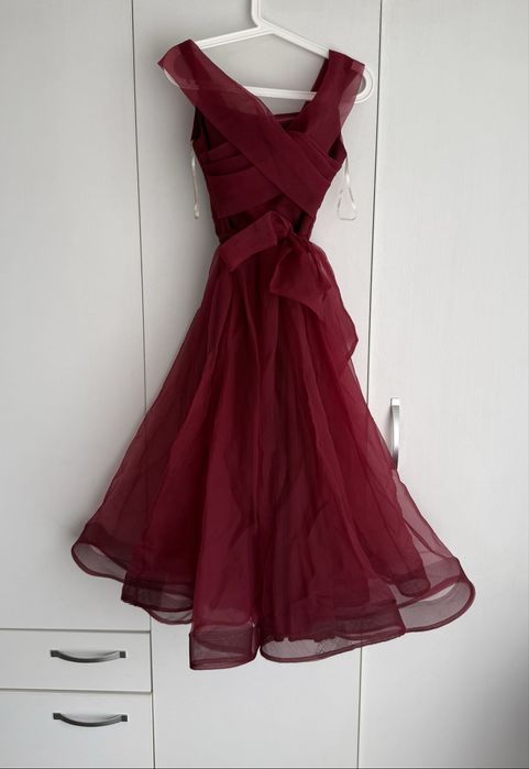 Рокля за официални поводи