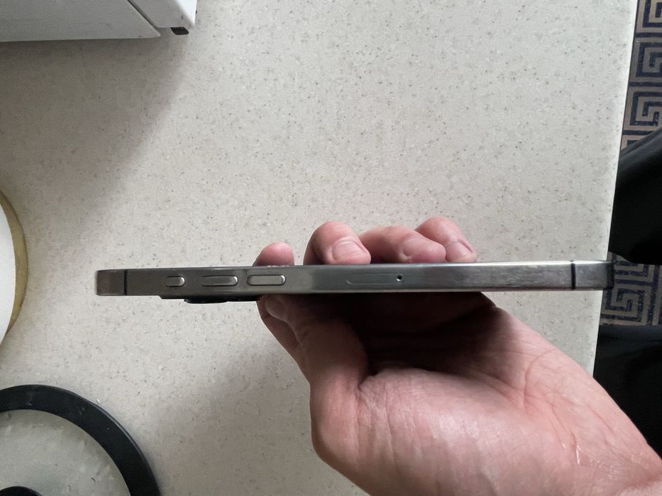 Продам iphone 15 pro max 256gb