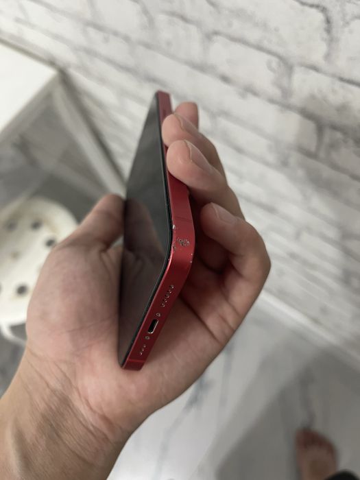 Продаю айфон 12