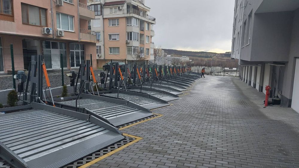 Паркинг системи за 2 коли , Независимо паркиране, Подемници за коли