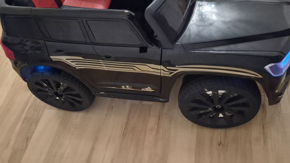 Продам машинку .