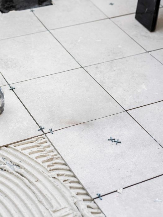 Meseriaş Zugrav, Faianţar, Gresie, Rigips. Tapet lavabil, Parchet