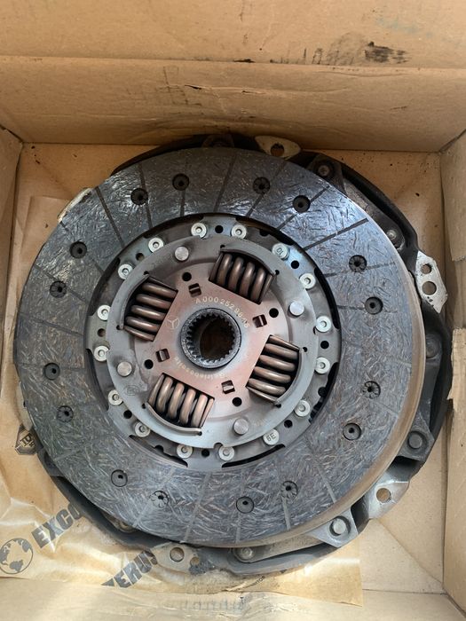 Комплект маховик и съединител за ОМ646