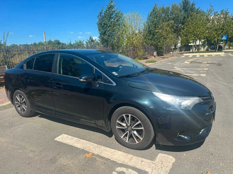TOYOTA Avensis