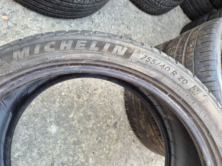 2 Anvelope M+S - 255/40/20 - Michelin 5 - Stare F BUNA - DOT 2022