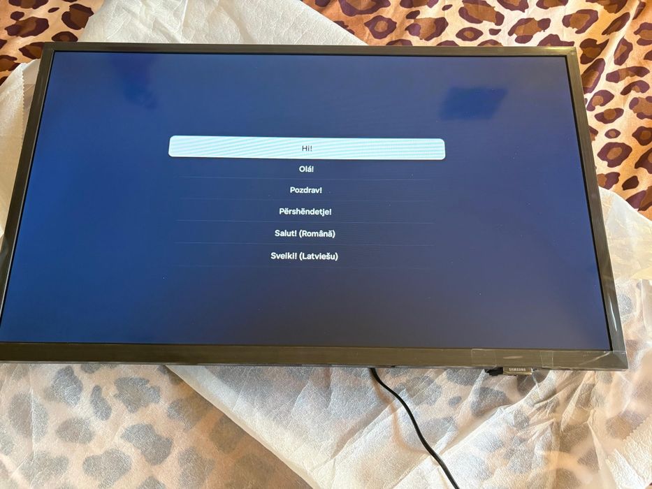 Samsung Smart TV 32" HD H5000F – Nou, în cutie