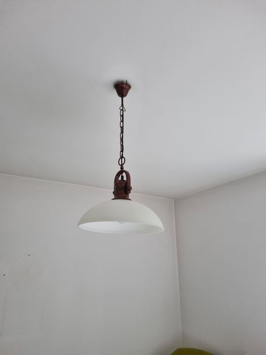 Lustre, aplice, spoturi