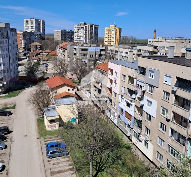 Продава се Тристаен апартамент в Силистра, Център - 92 кв.м за 810 €/кв.м - Снимка #7