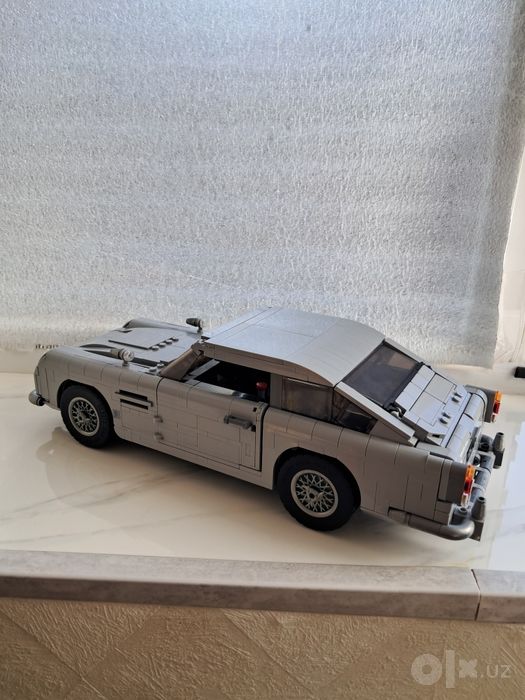 Lego creator aston martin