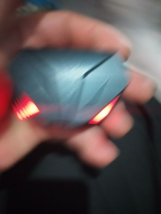 Новый наушники жаңа