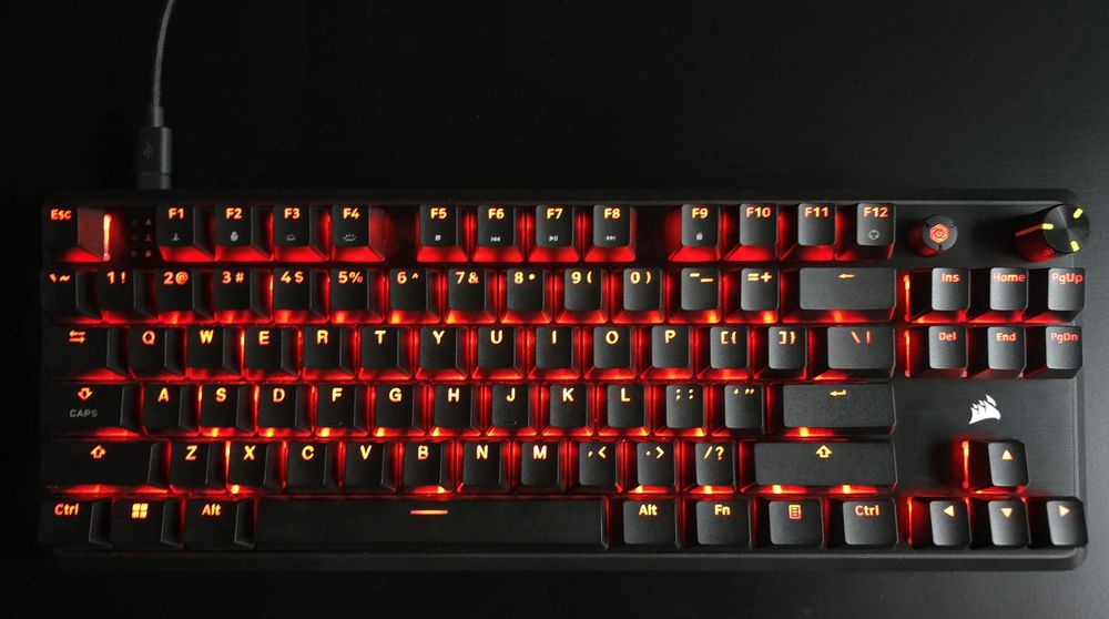Tastatura Mecanica Gaming Corsair K70 Core TKL RGB - Ca Noua