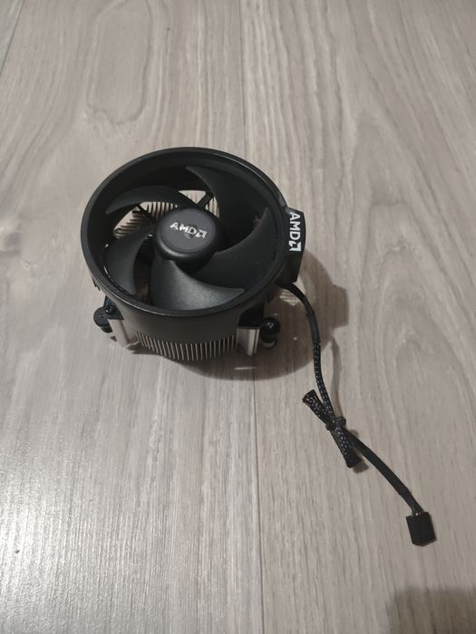 Cooler amd stock AM4