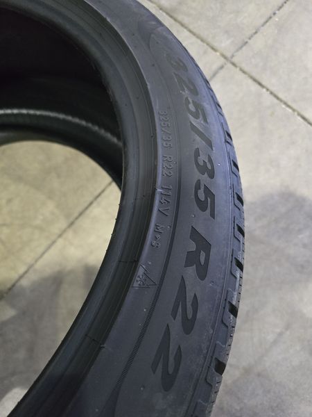 325/35/22//285/40/22 PIRELLI