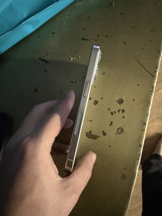 iPhone 15 pro 256gb