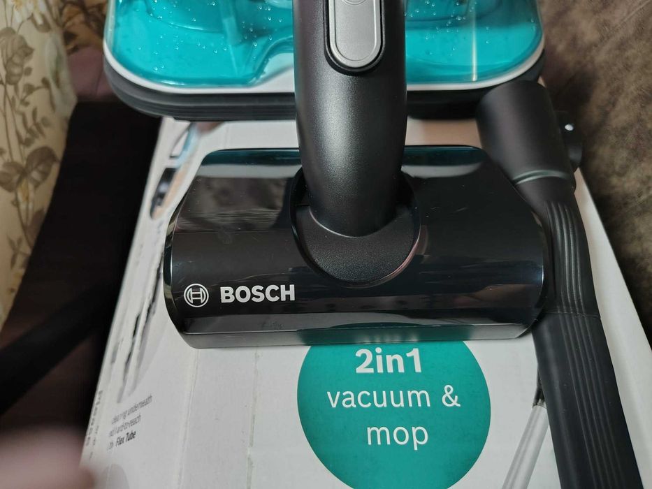 Прахосмукачка Bosch Unlimited 7 ProHygienic Aqua с функция 2 в 1 – прахосмукачка и моп.